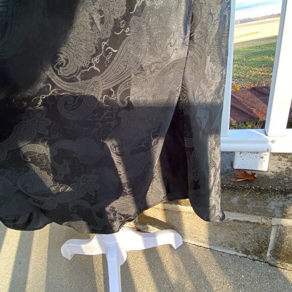 Elegant Black Chemise - Picture 8 of 8